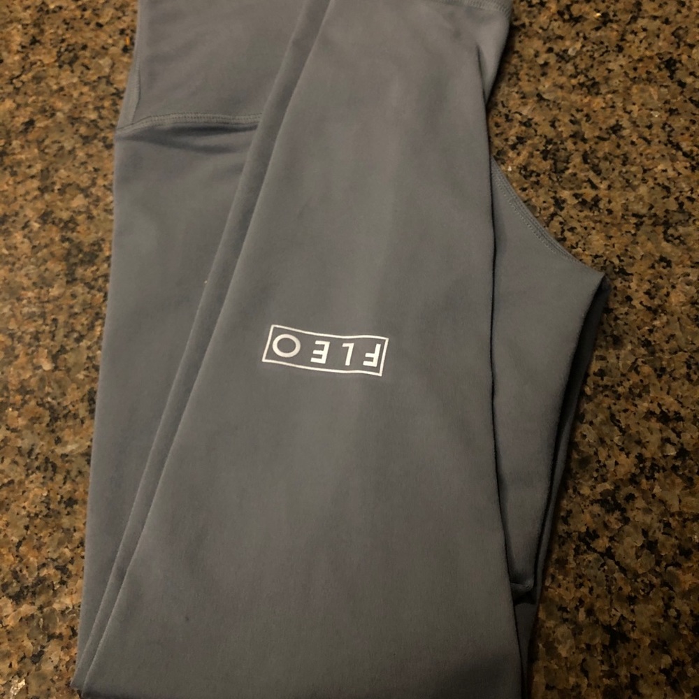 FLEO LEGGINGS
